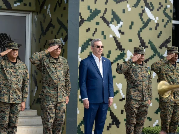 Presidente Abinader designa nuevos comandantes del Ejército y la Fuerza Aérea