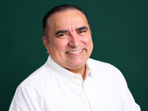Víctor Pavón califica de “tragedia municipal” gestión de Betty Gerónimo en Santo Domingo Norte
