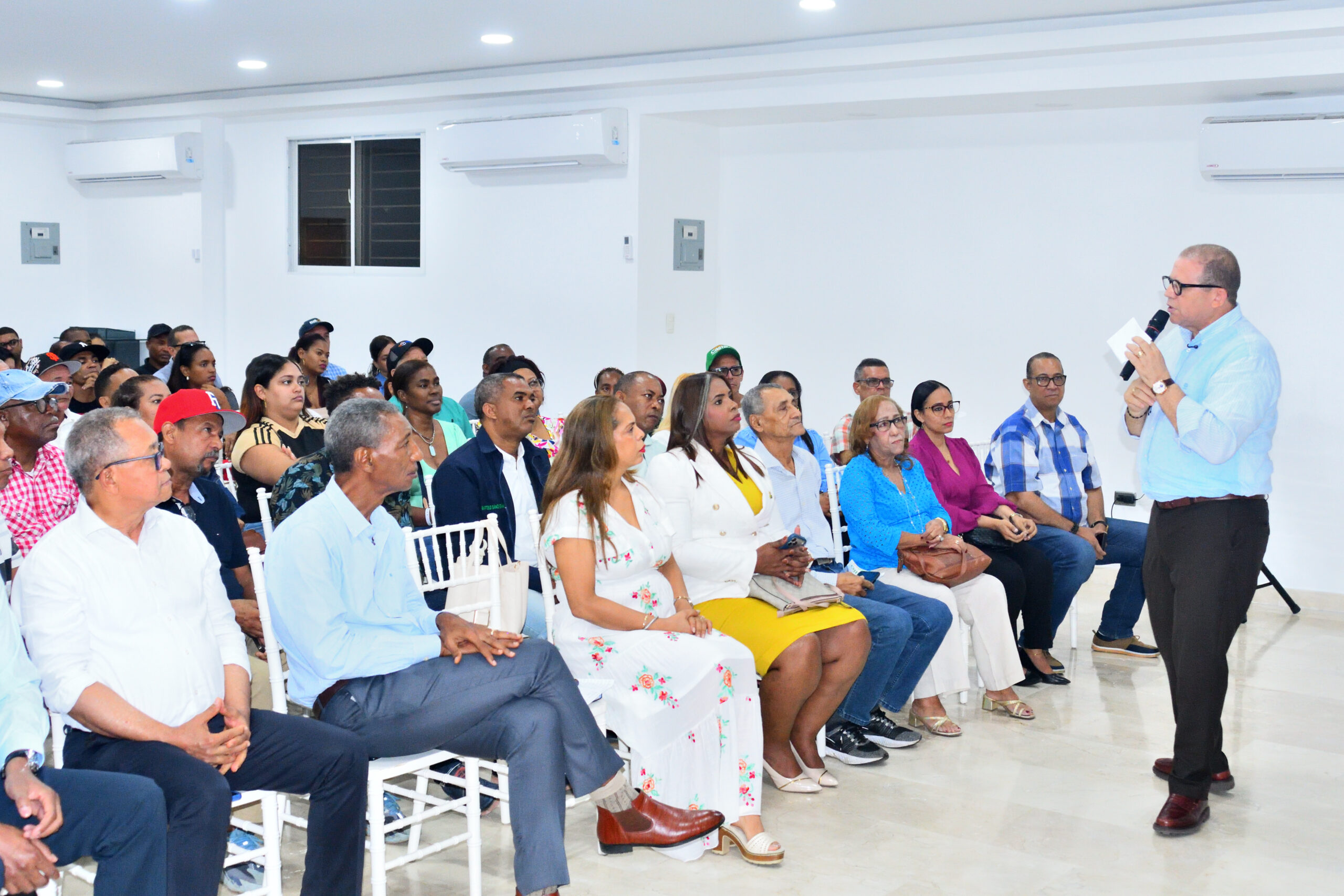 Rafael Castillo acusa al alcalde Dío Astacio de convertir a Santo Domingo Este en un “vertedero”