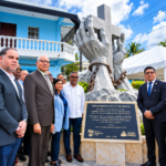Ayuntamiento de Santo Domingo Este entrega remozado monumento de la Cruz de Mendoza