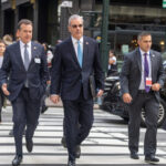 Presidente Luis Abinader recorre a pie calles de Nueva York