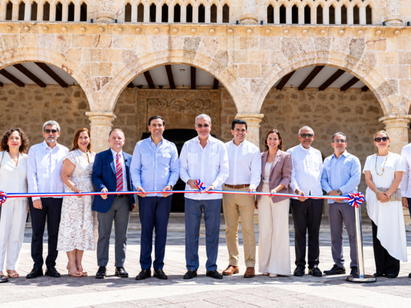 Presidente Abinader inaugura renovado Museo Alcázar de Colón