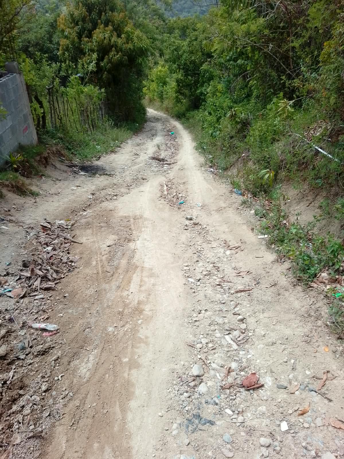 Moradores de La Sabaneta piden asfaltado de sus calles
