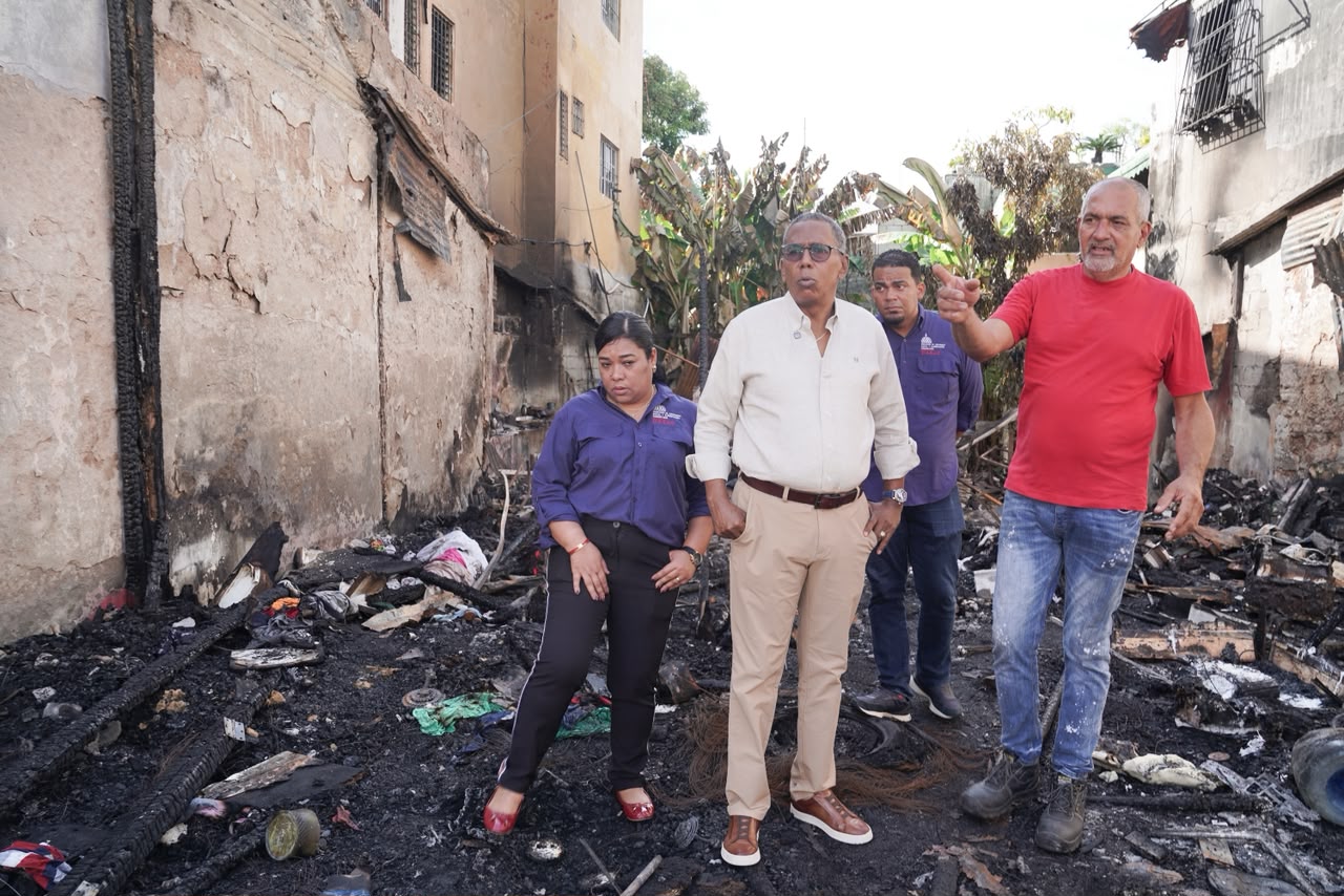 DASAC asiste a familias afectadas por incendio en la Zona Colonial