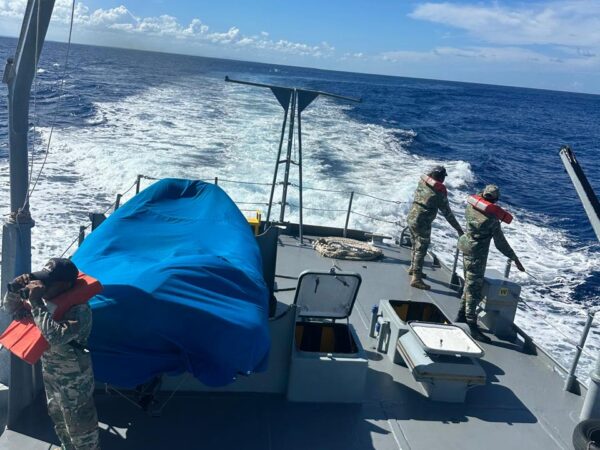 Rescatan a 26 personas cerca de Isla Mona