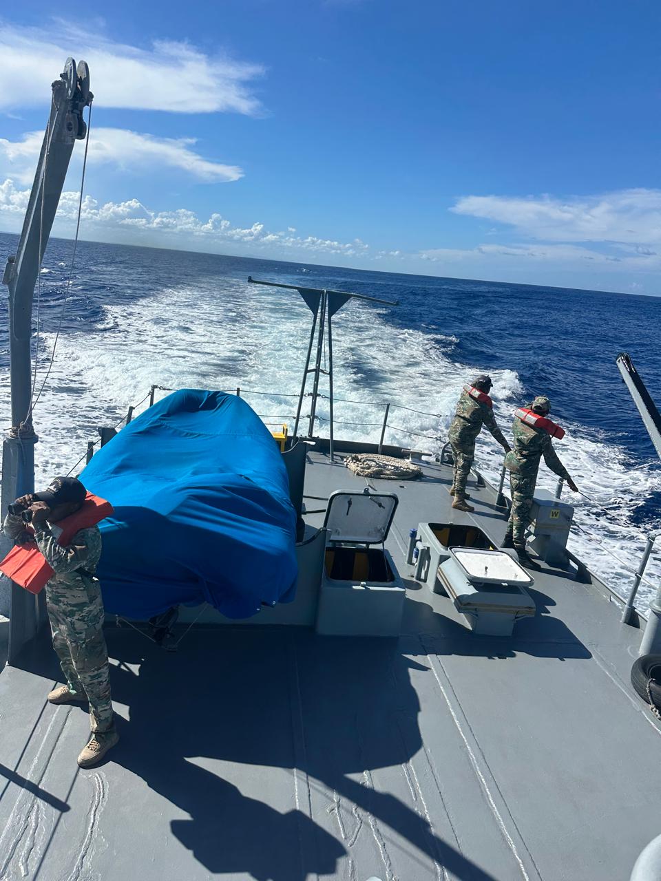 Rescatan a 26 personas cerca de Isla Mona