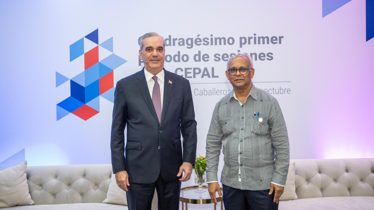 Abinader se reúne con secretario general de la OEA