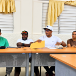 Comerciantes de Boca Chica denuncian pérdidas por lentitud de los trabajos de INAPA