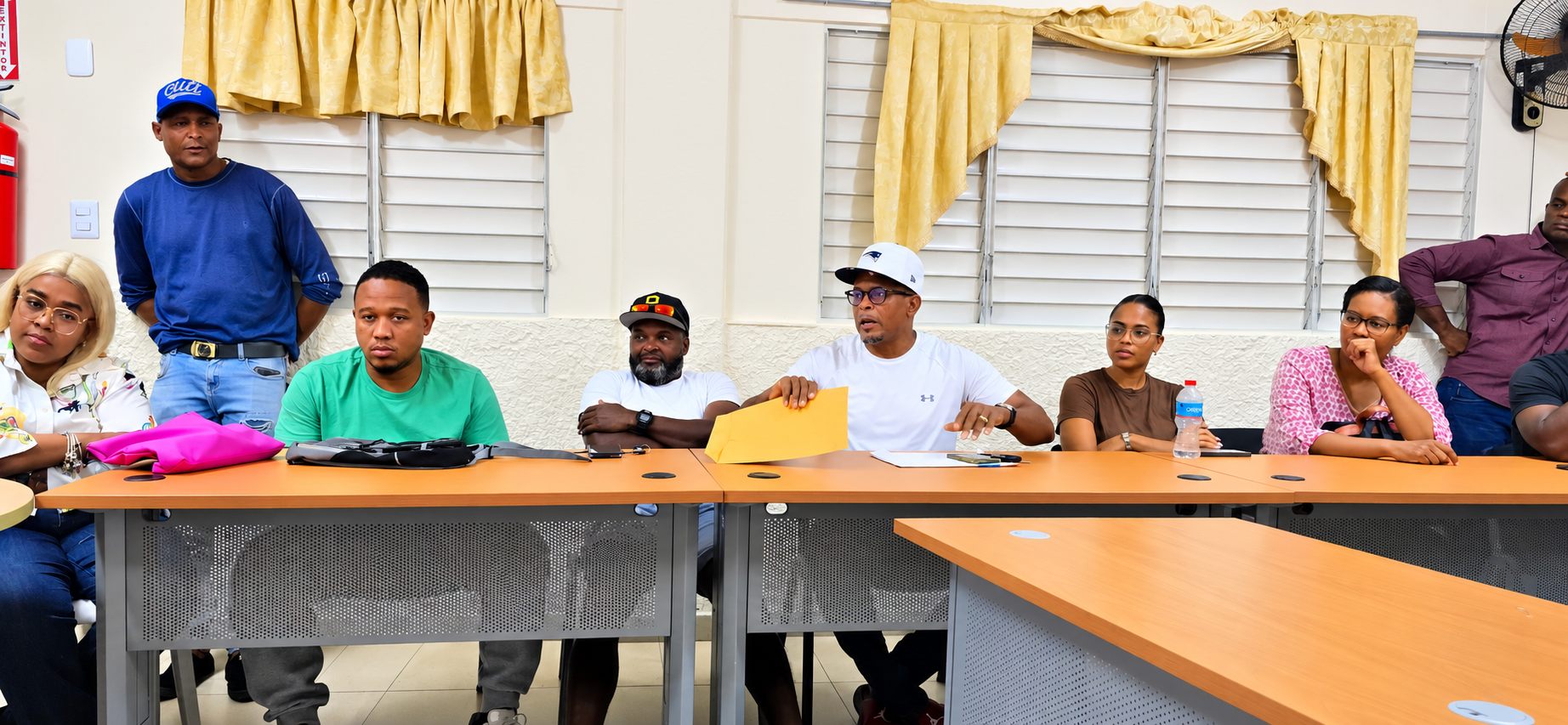 Comerciantes de Boca Chica denuncian pérdidas por lentitud de los trabajos de INAPA