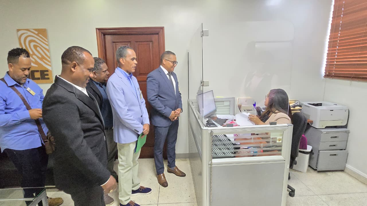 VAMO SDE deposita ante la JCE solicitud de reconocimiento oficial